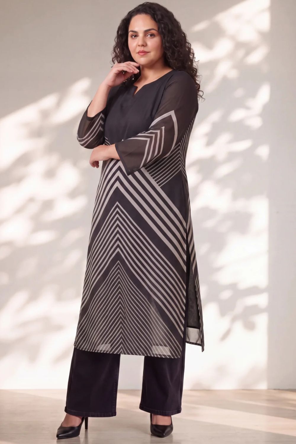 Plus Size Plus Size Black Chevron Stripes Print Satin Georgette Kurta