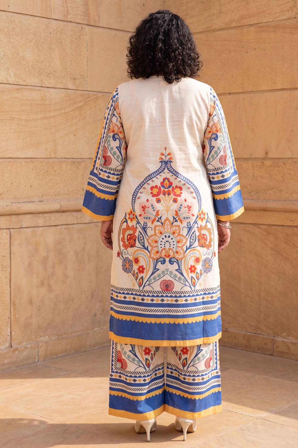 Plus Size Plus Size Beige Ethnic Floral Print Cotton Kurta Coord Set