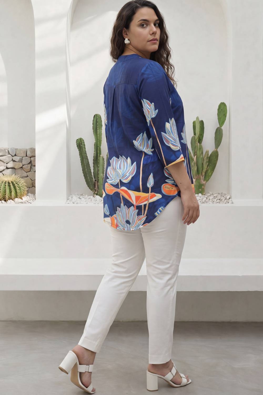 Comfortable Plus Size Blue Floral Top