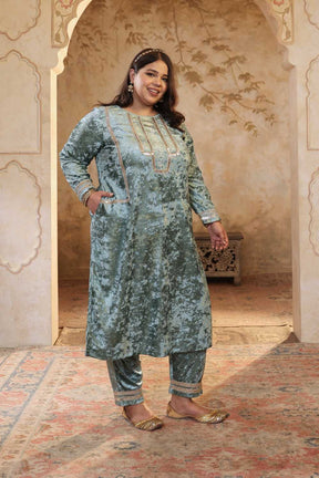 Plus Size Sea Green Printed Velvet V Neck Suit Set