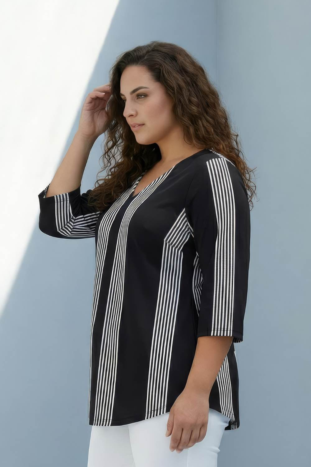 Comfortable Plus Size Black White Striped Centre Pleat Top