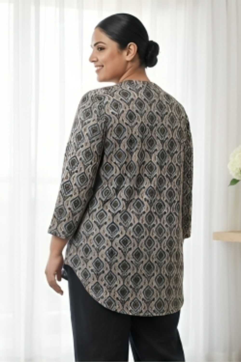 Comfortable Plus Size Black Floral Borders SnugWeave™ Winter Kurta