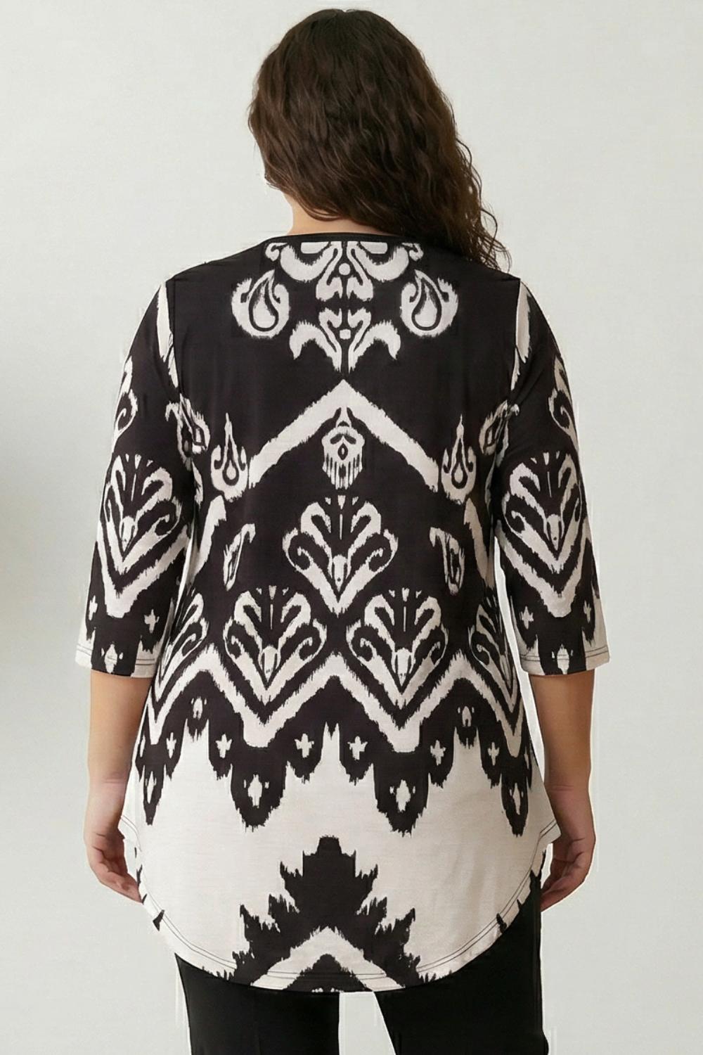 Comfortable Plus Size Black White Print Centre Pleat Top