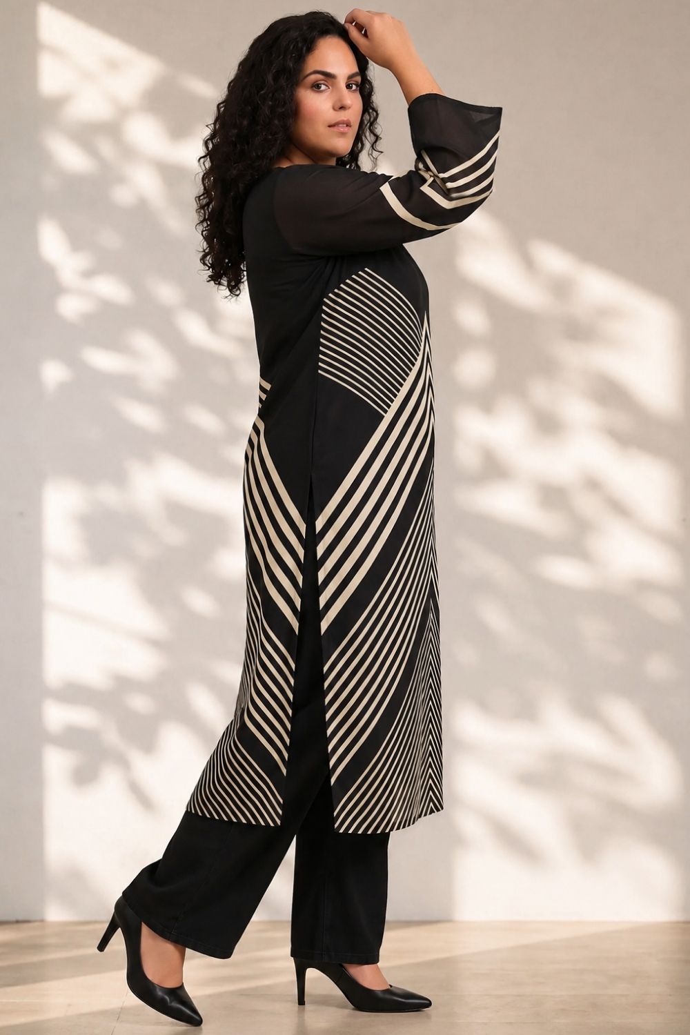 Comfortable Plus Size Black Chevron Stripes Print Georgette Kurta