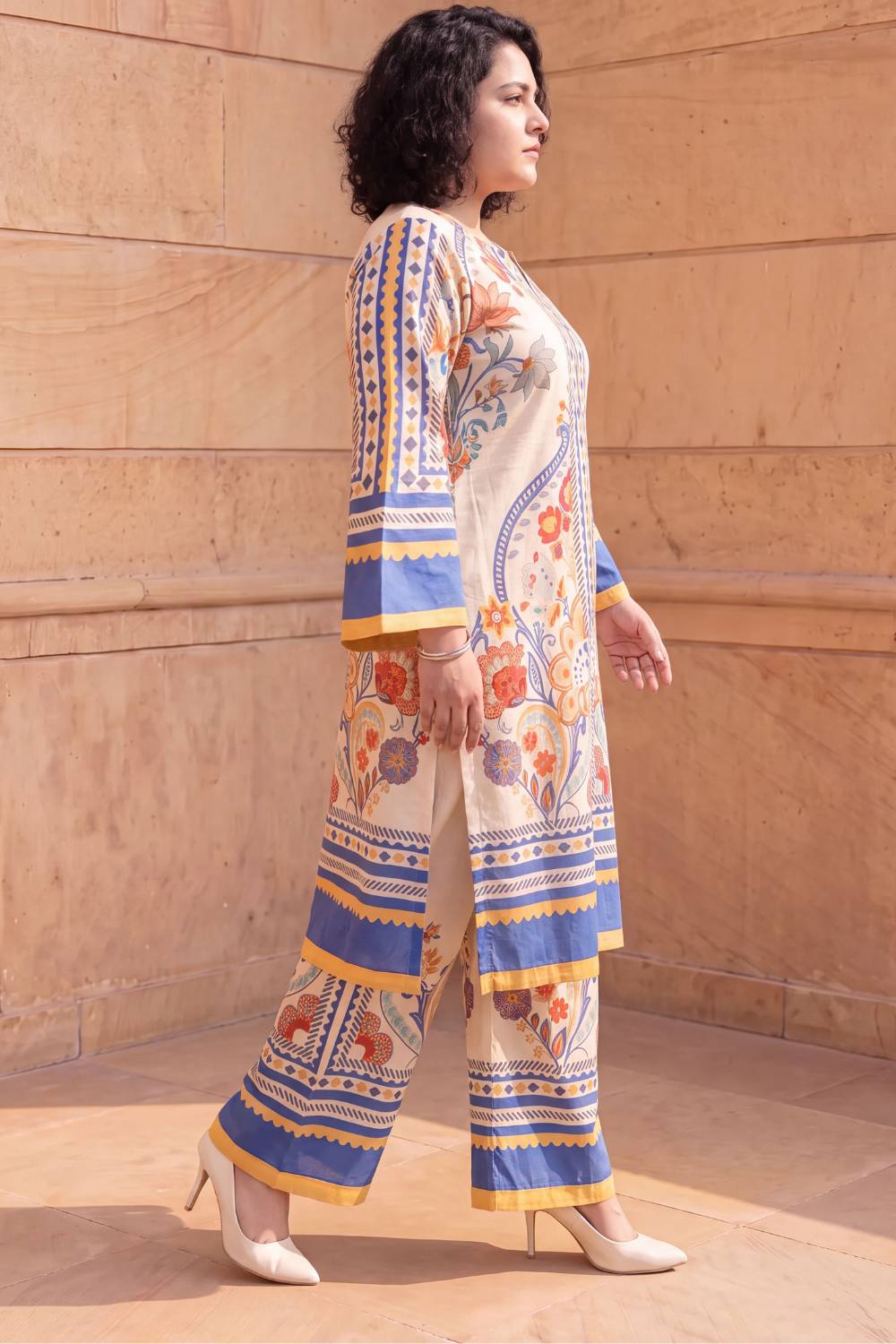 Plus Size Beige Ethnic Floral Print Cotton Kurta Coord Set for Women