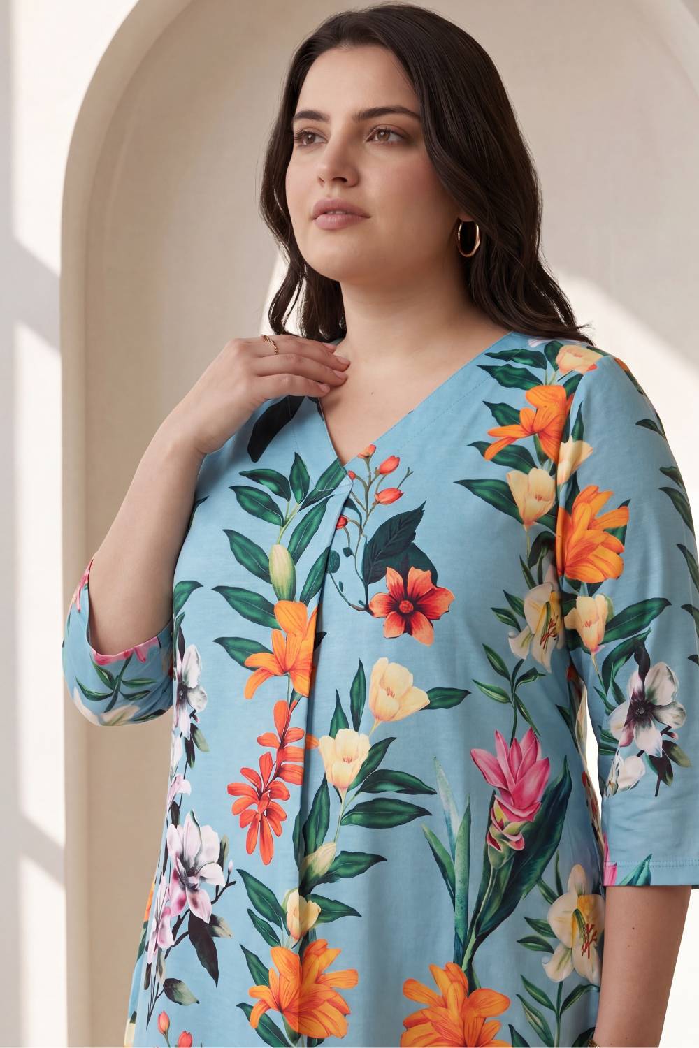Comfortable Plus Size Light Blue Floral Centre Pleat Top