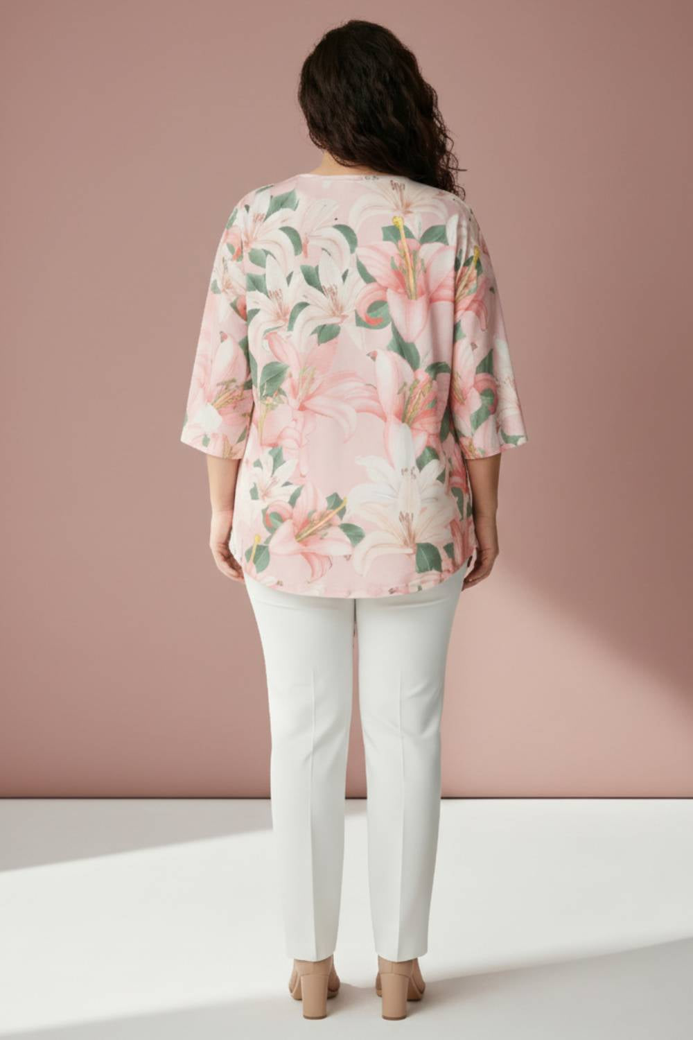 Comfortable Plus Size Light Pink Floral Centre Pleat Top