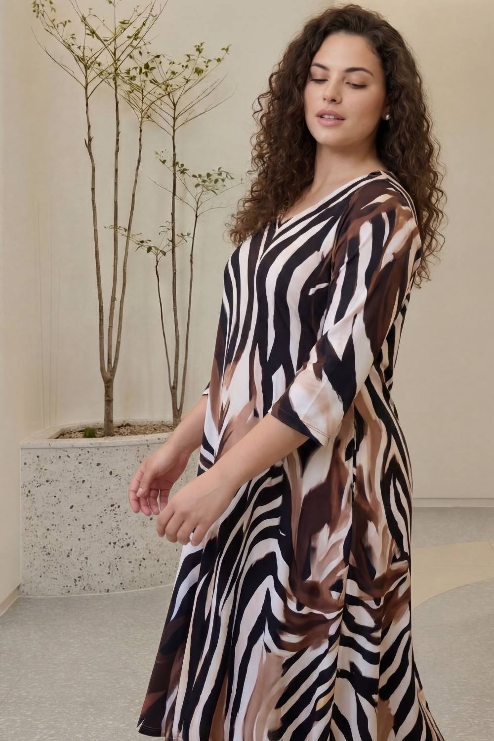 Plus Size Wild Streak Print  A-Line Midi Dress