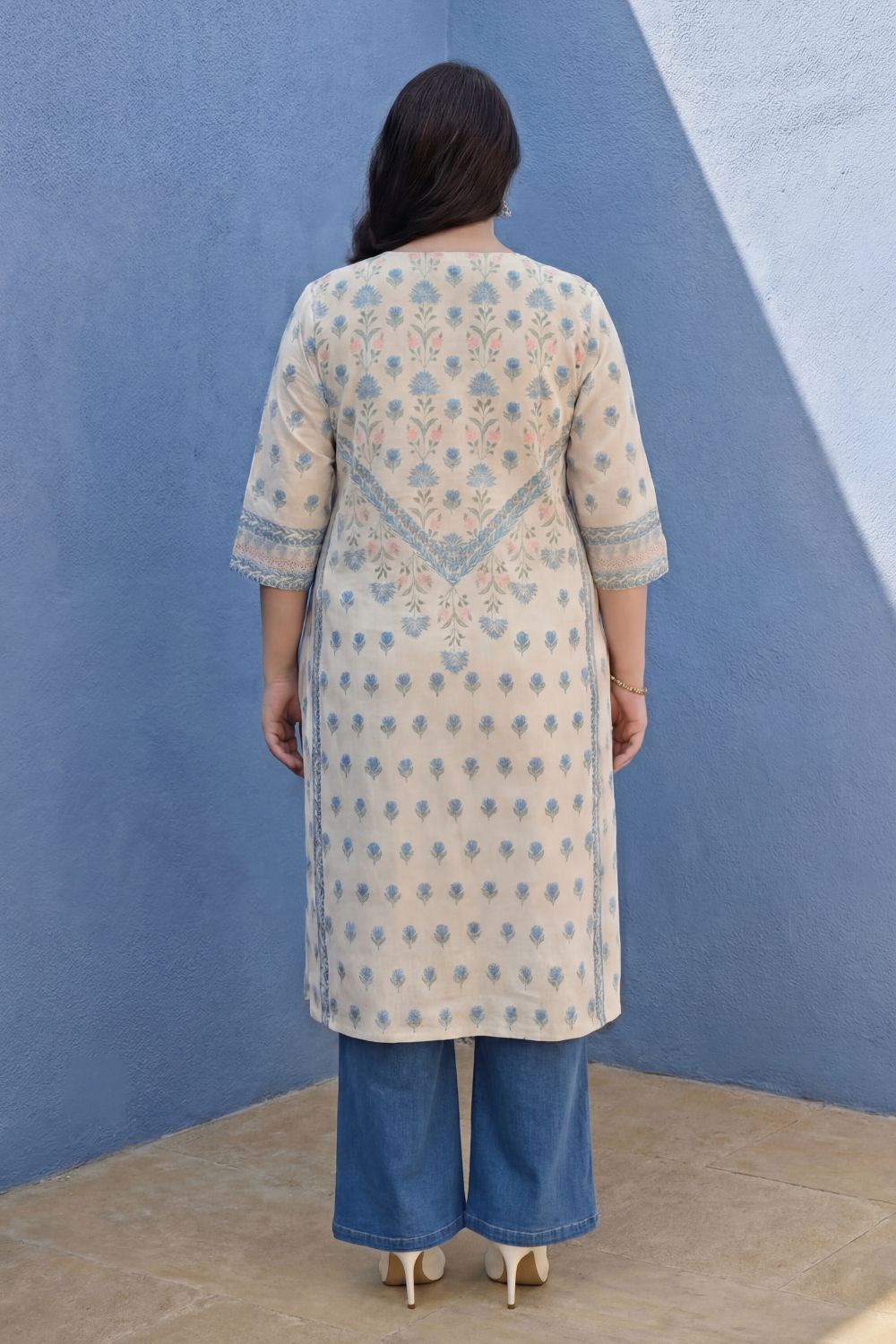 Plus Size Cream Mughal Floral Cotton V-Neck Kurta