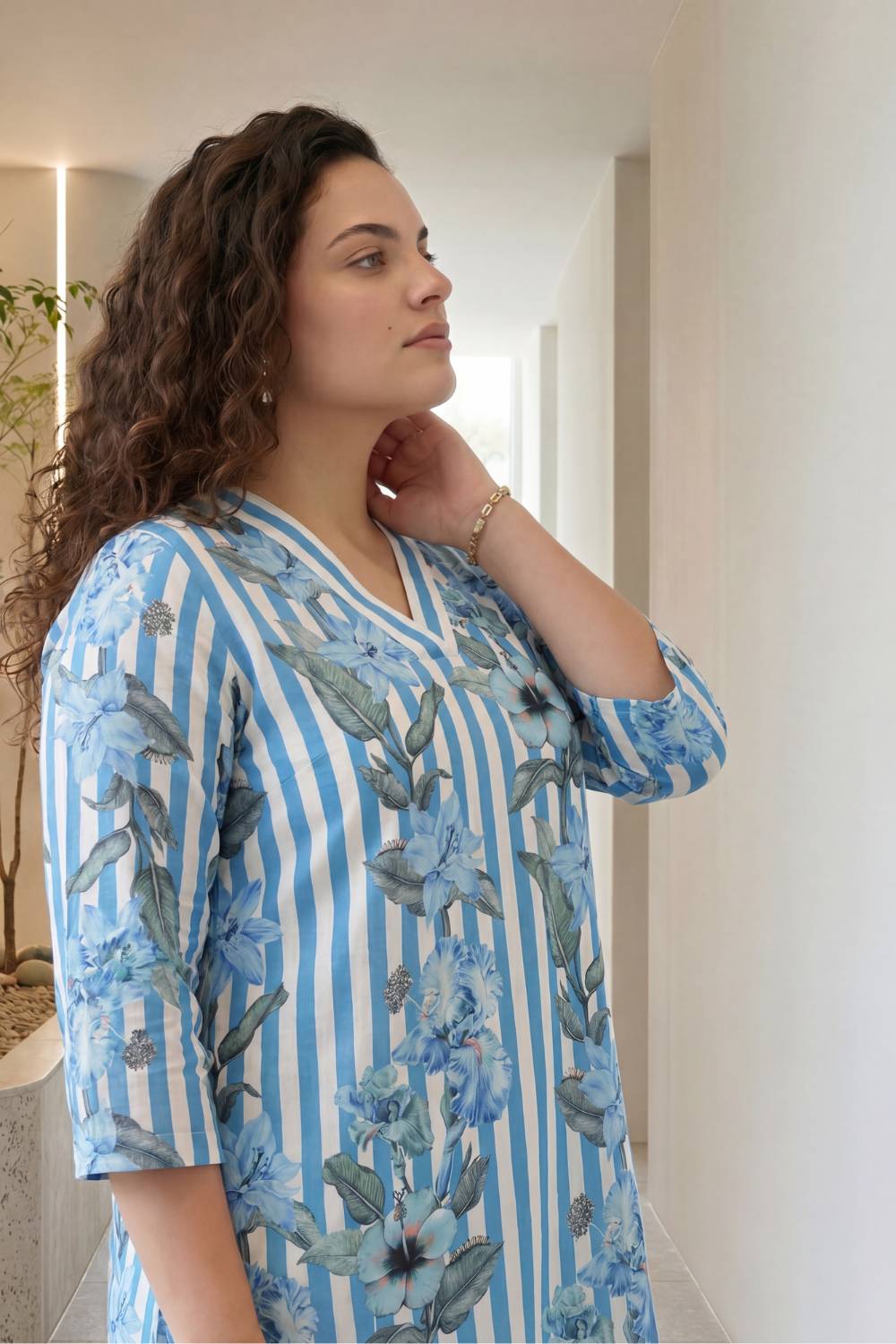 Comfortable Plus Size Blue Floral Stripes Top