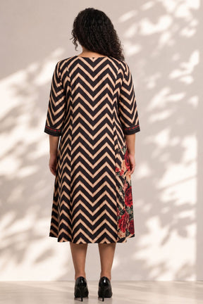 Plus Size Black Rose Chevron Print Midi Dress
