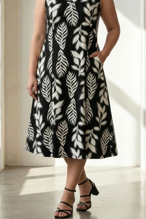 Plus Size Black & White Leaf Print Sleeveless Rayon Midi Dress