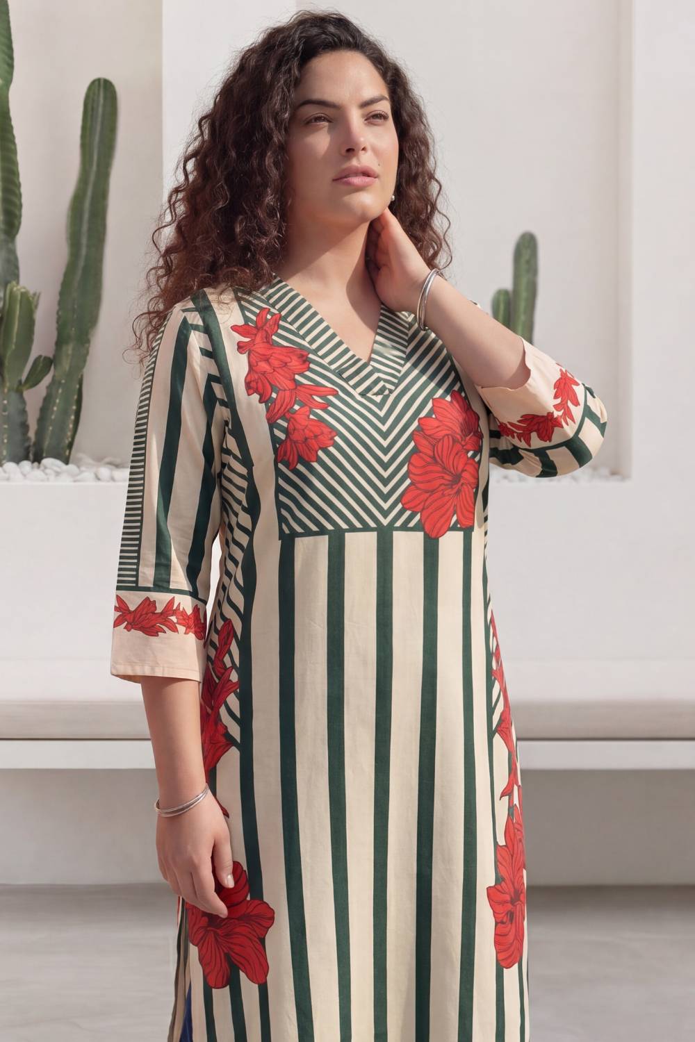 Comfortable Plus Size Green Stripe Floral Print Cotton V-Neck Kurta