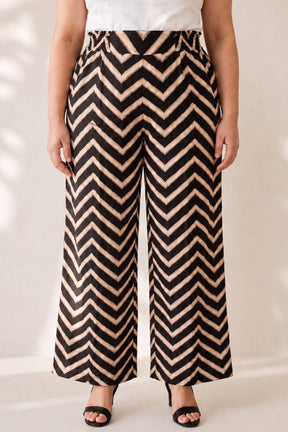 Plus Size Black Rose Chevron Print Coord Set