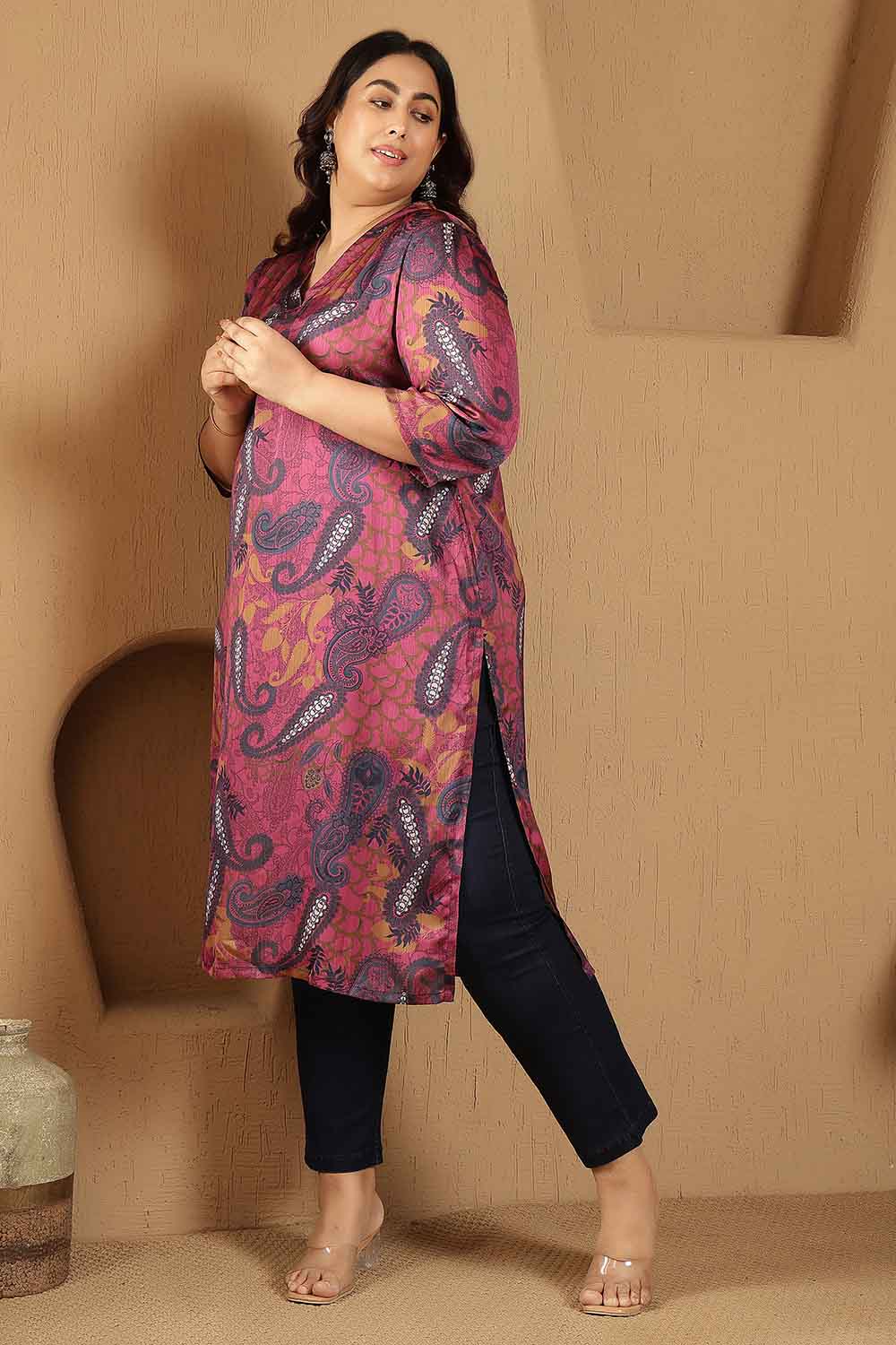 Plus Size Plus Size Magenta Paisley Print V-Neck Satin Kurta