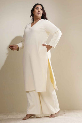 Plus Size Ivory Chunky Knit V Neck Kurta Coord Set