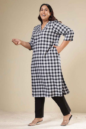 Plus Size Black & White Check Cotton Flannel V Neck Kurta