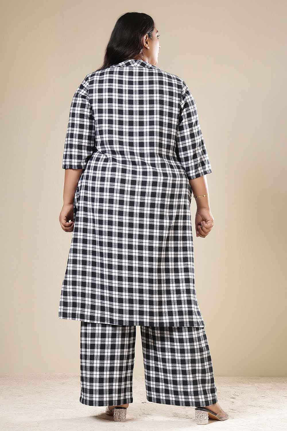 Comfortable Plus Size Black & White Check Cotton Flannel Kurta Coord Set