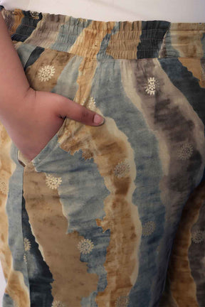 Plus Size Earthy Abstract Print V Neck Kurta Coord Set