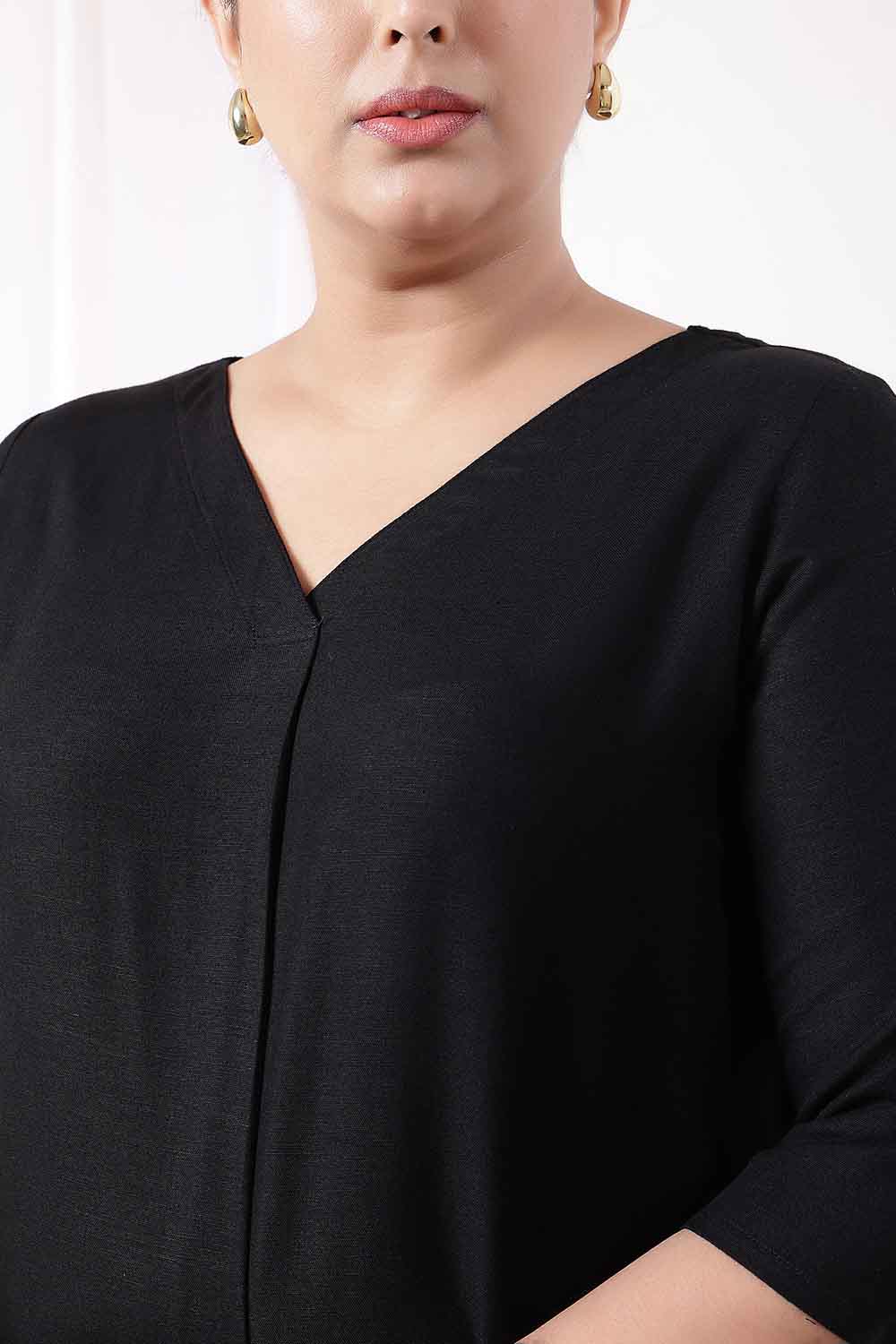 Comfortable Plus Size Black V-Neck Cotton Linen Top
