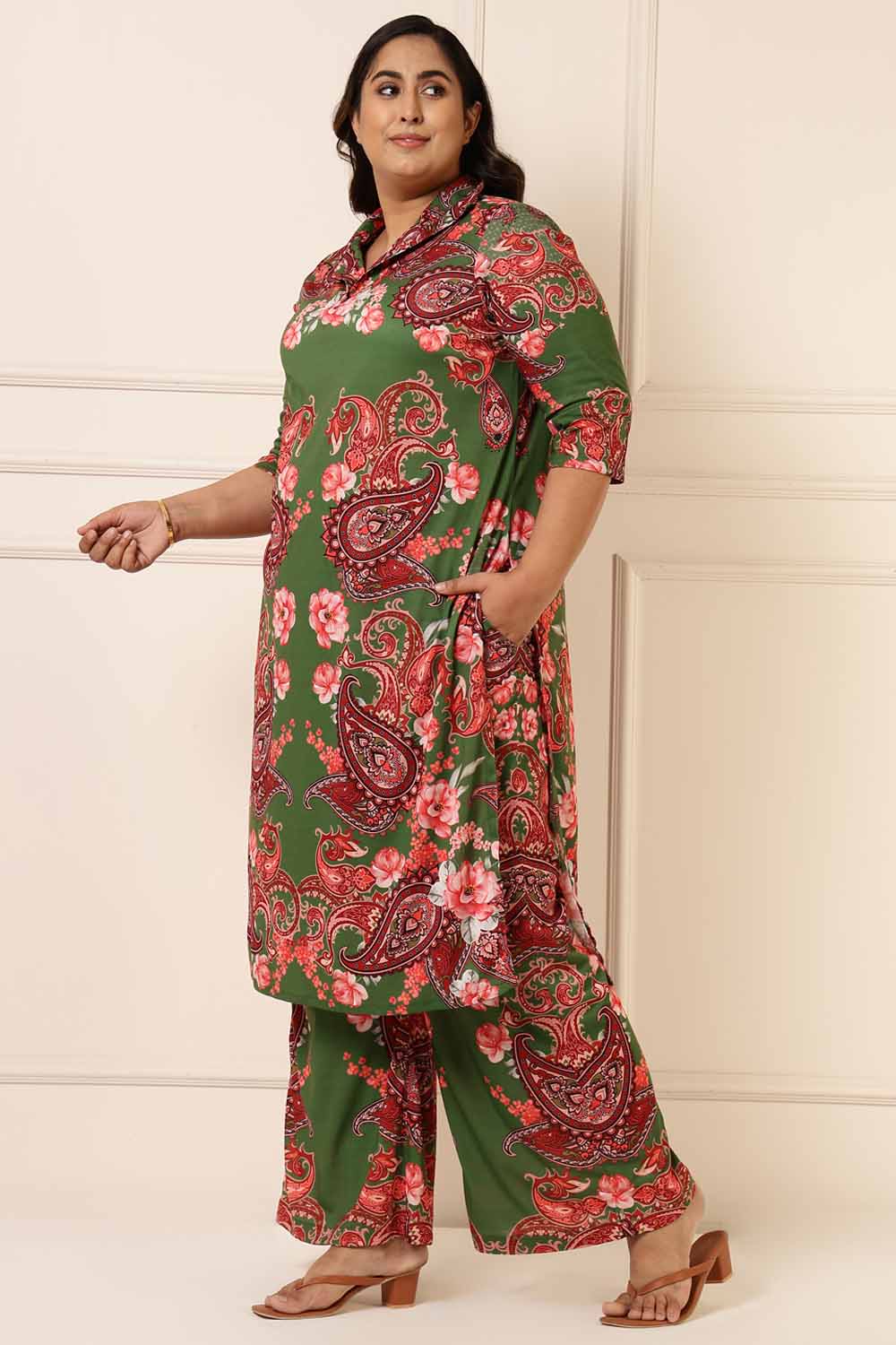 Plus Size Plus Size Red Green Floral Coord Set