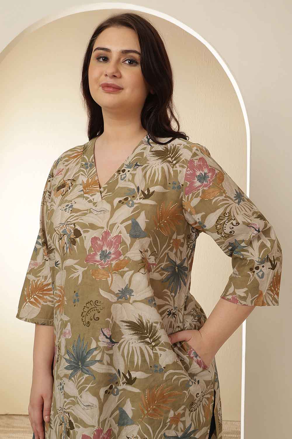 Plus Size Olive Floral Print V Neck Kurta for Women