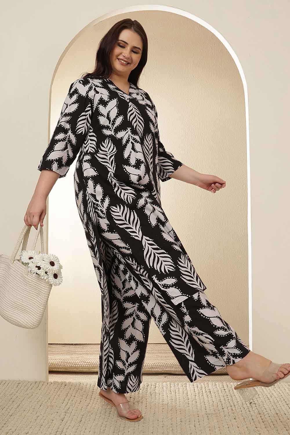 Plus Size Plus Size White Black Leaf Print  Cotton Kurta Coord Set