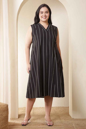 Plus Size Vertical Stripes Sleeveless Cotton Midi Dress