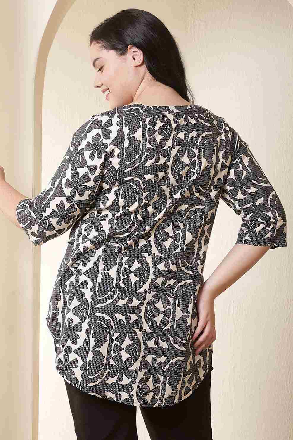 Plus Size Black & Beige Abstract Print V Neck Cotton Top