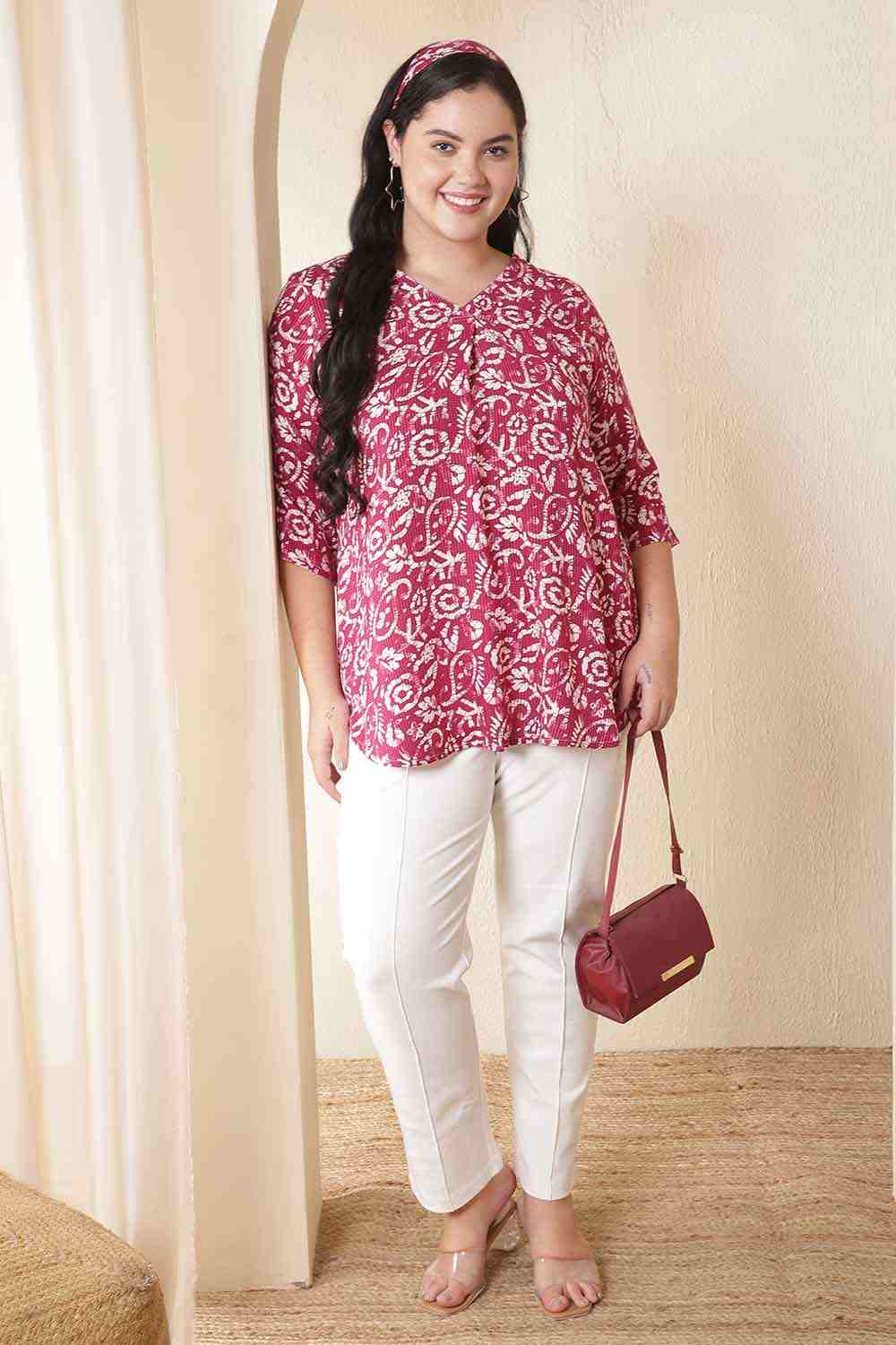 Plus Size Plus Size Pink Batik Print V-Neck Cotton Top