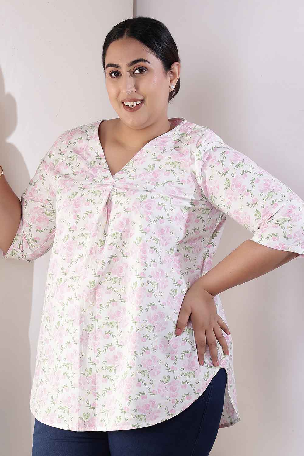 Plus Size Plus Size Pink Floral Cotton V-Neck Top