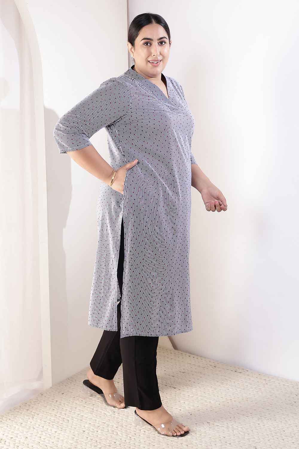 Plus Size Little Beatle Striped V Neck Cotton Kurta for Women