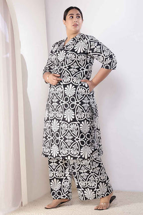 Plus Size Black & White Floral Print Cotton Kurta Coord Set