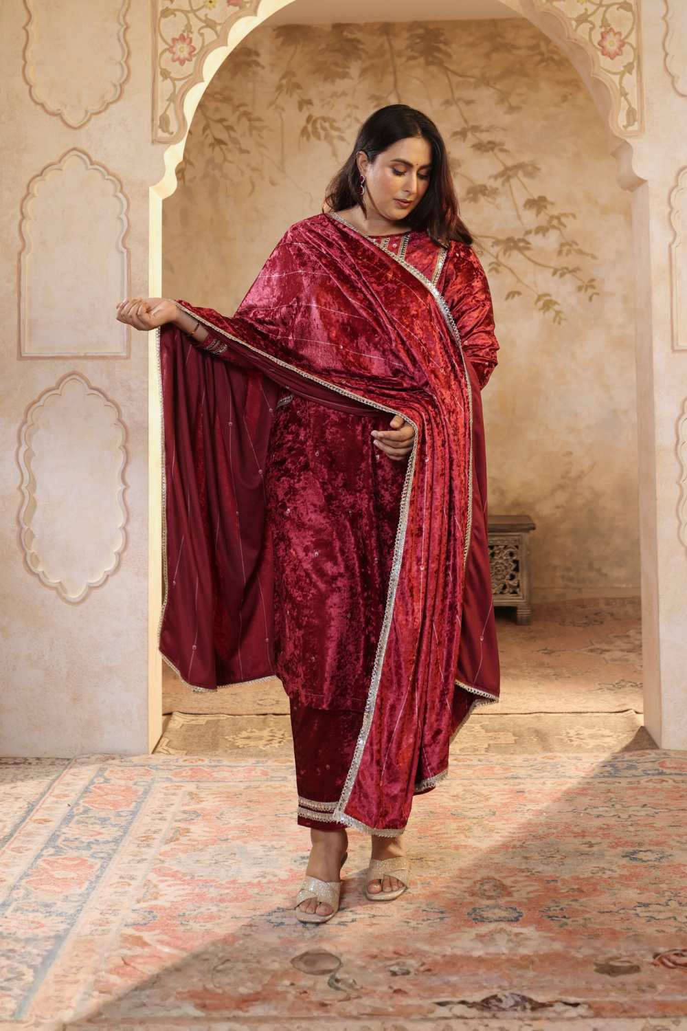 Plus Size Maroon Print Velvet V Neck Suit Set