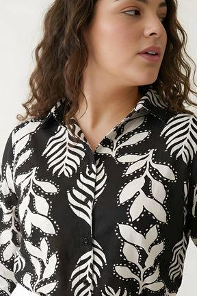 Plus Size Black White Leaf Print High Slit Longline Shirt