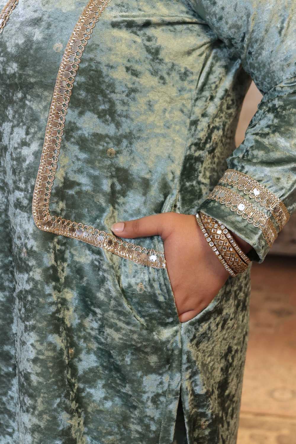 Plus Size Sea Green Printed Velvet V Neck Suit Set