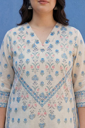 Plus Size Cream Mughal Floral Cotton V-Neck Kurta