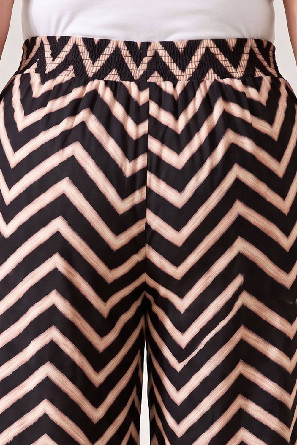 Plus Size Black Rose Chevron Print Coord Set