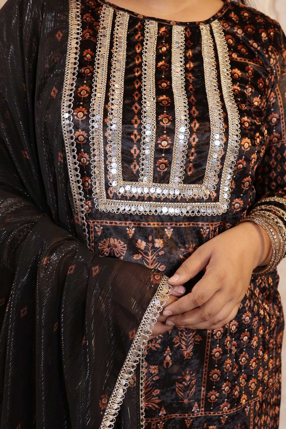 Plus Size Black Ethnic Printed Velvet Suit Set