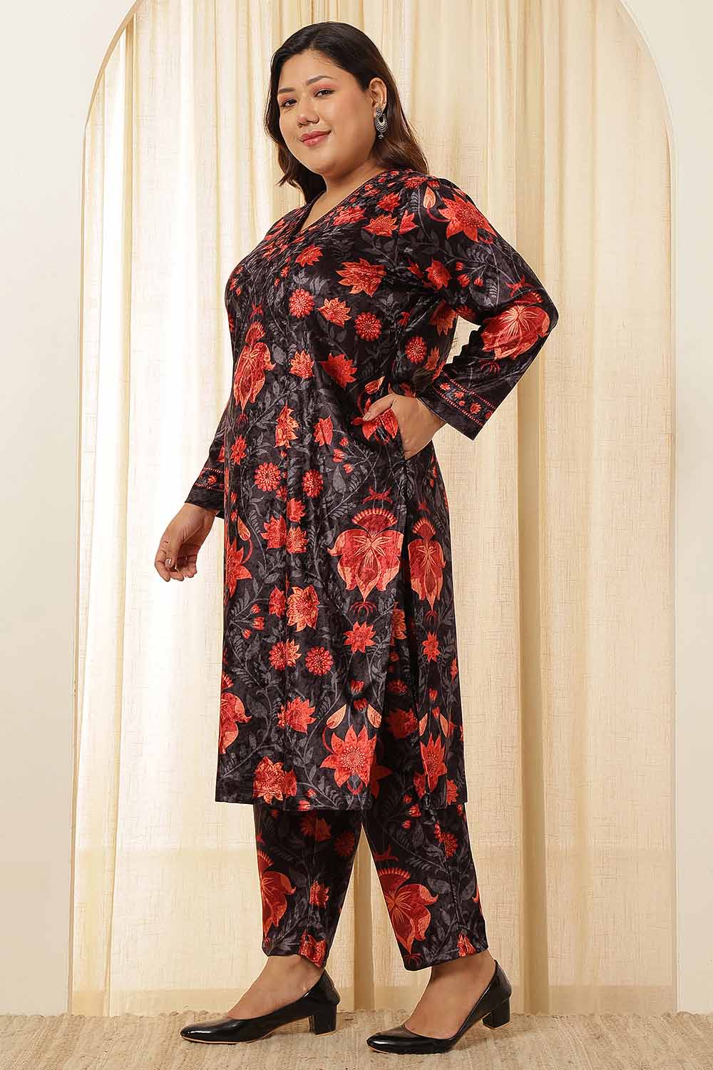 Plus Size Plus Size Black Red Floral Velvet Coord Set