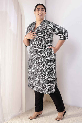 Plus Size Black & White Abstract Print V Neck Cotton Kurta
