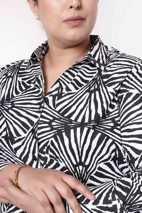 Plus Size Black & White Abstract Print High Slit Styled Cuff Cotton Shirt