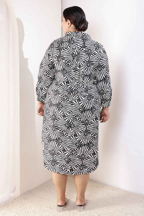 Plus Size Black & White Abstract Print Shirt Dress
