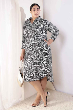 Plus Size Black & White Abstract Print Shirt Dress