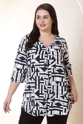 Plus Size Black & White Geometric Print V Neck Top