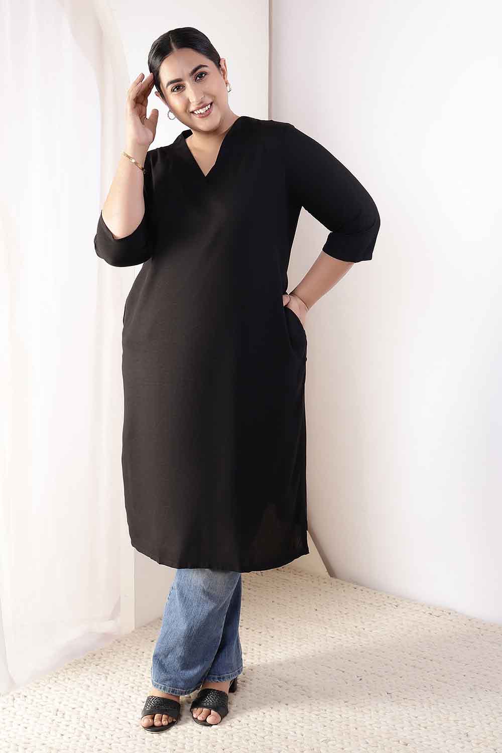 Plus Size Black V-Neck Cotton Linen V Neck Kurta for Women