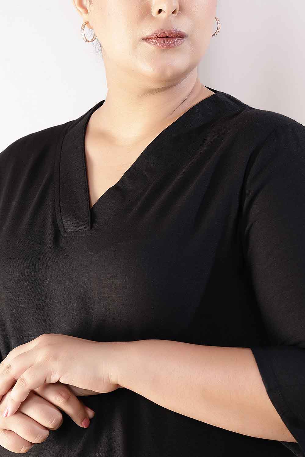 Comfortable Plus Size Black V-Neck Cotton Linen V Neck Kurta