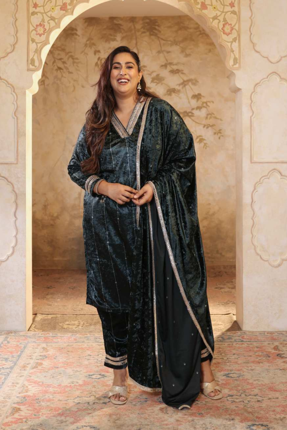 Plus Size Emerald Velvet V Neck Suit Set