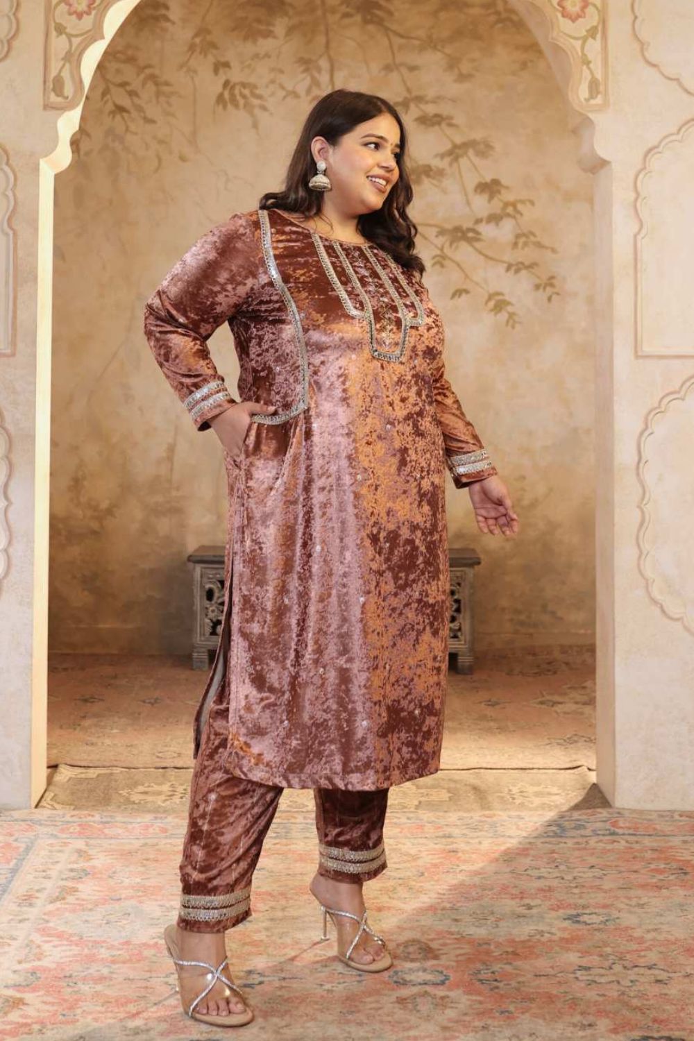 Plus Size Plus Size Mocha Brown Print Velvet Suit Set