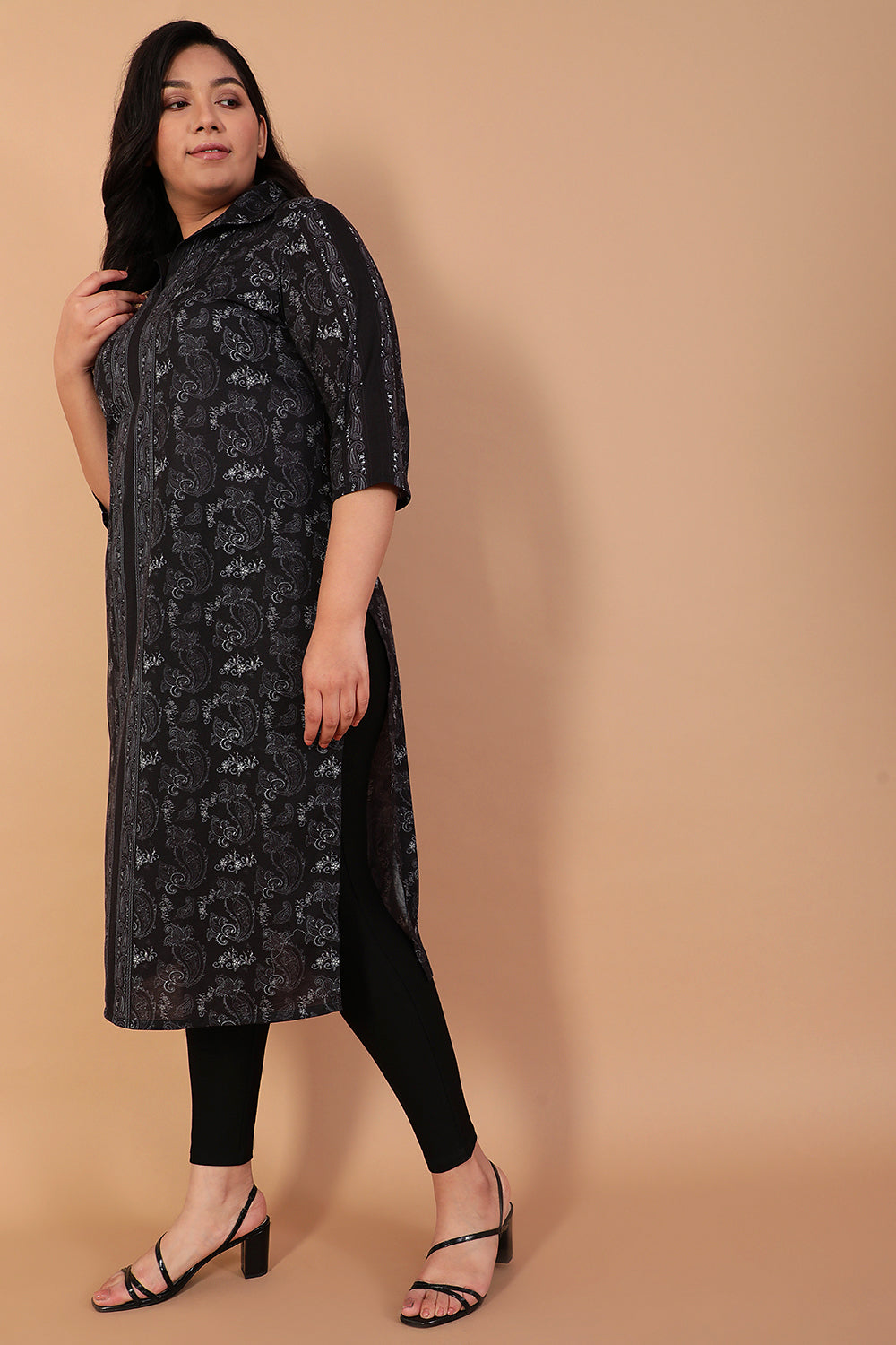 Buy Women Black Foil Angrakha Kurta With Pockets - Foil Print Clothing -  Indya
